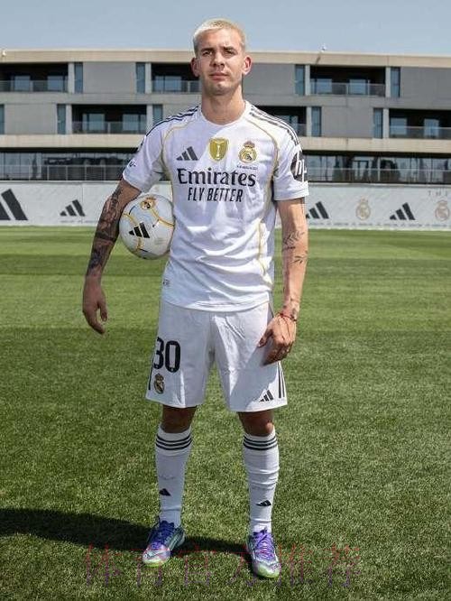 马斯坦托诺回皇马训练 他力争首发和打进首球